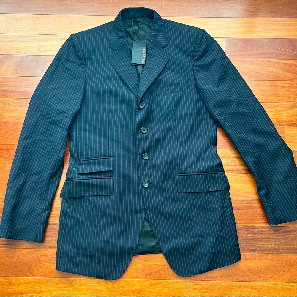 Mens Burberry 100% virgin wool 4 Button  blazer size 50 NEW!